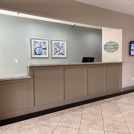 Best Western Inn & Suites Cleveland Exterior photo